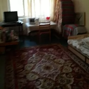 1- Ком квартира   в 11 мкр по ул. Елшибек  батыра  114 А