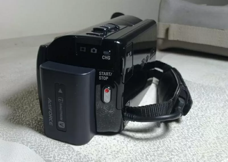 Продам или обменяю Видеокамеру Sony 3
