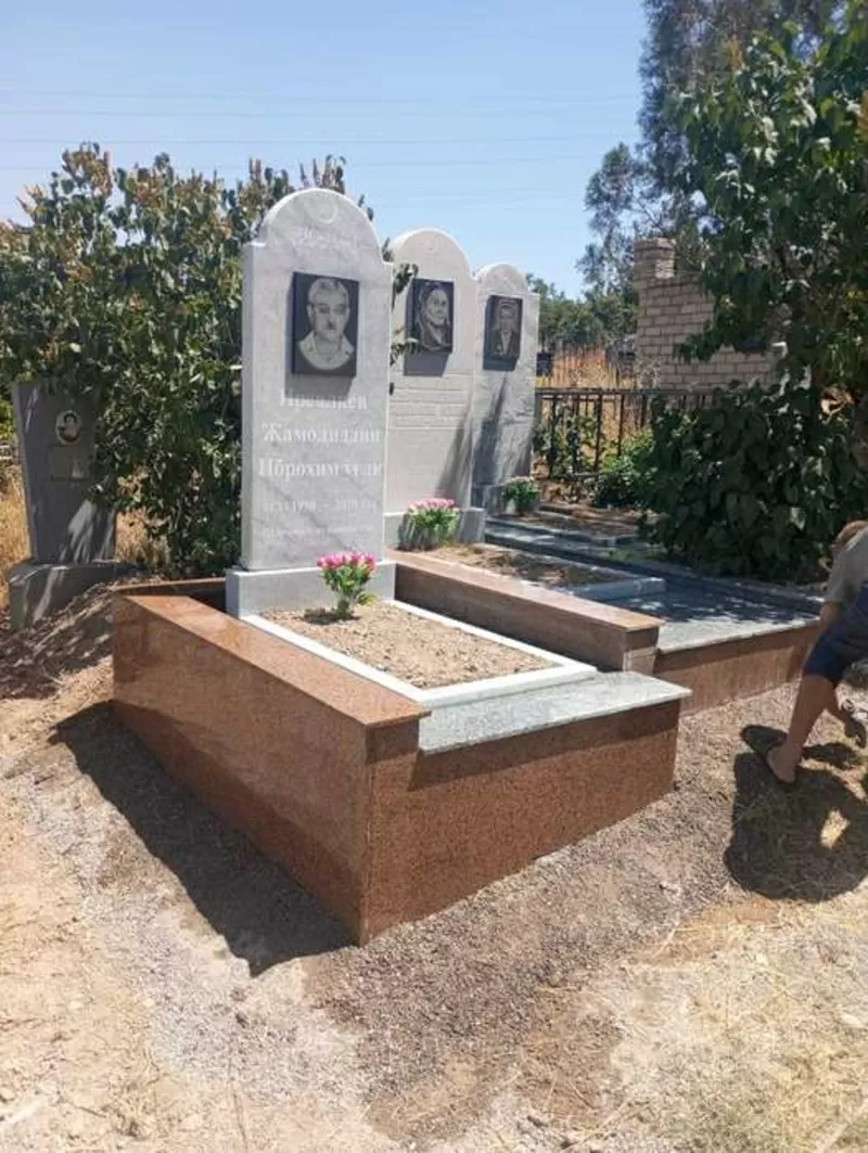 Изготовление памятников в Шымкенте из гранита и мрамора любой сложност